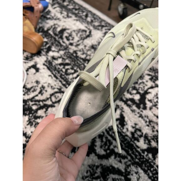 Nike Vista Lite 'Green' Women's Sneakers Size 10 - Picture 7 of 8